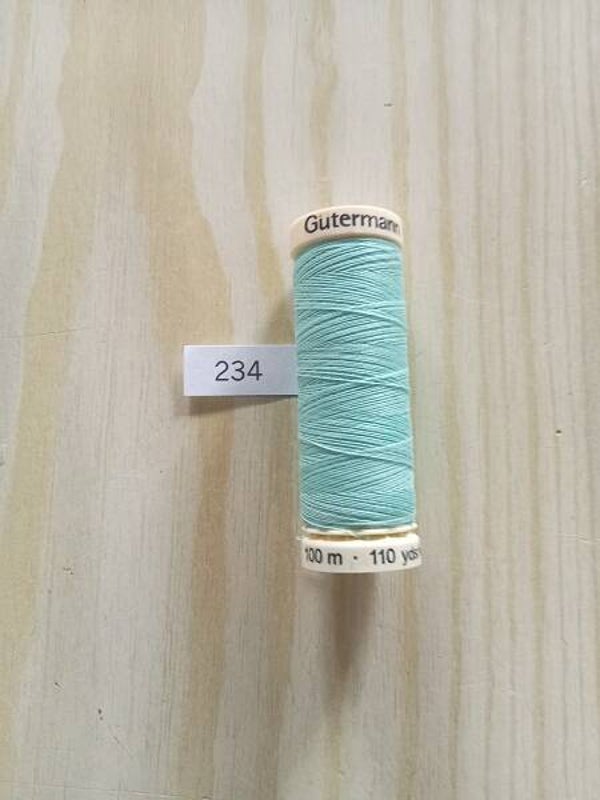 Fil Guterman pour tout coudre - 100 m - Vert N° 234
