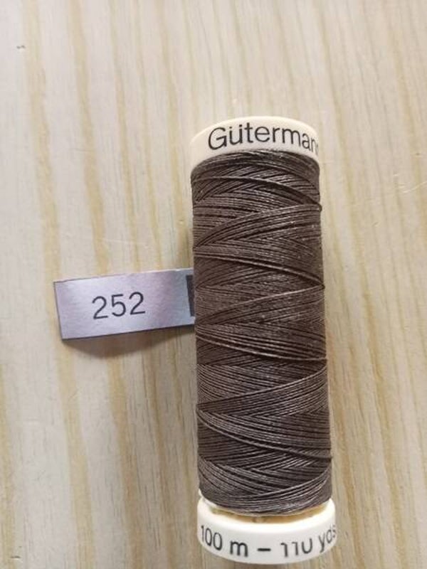 Fil Guterman pour tout coudre - 100 m - Marron N° 252
