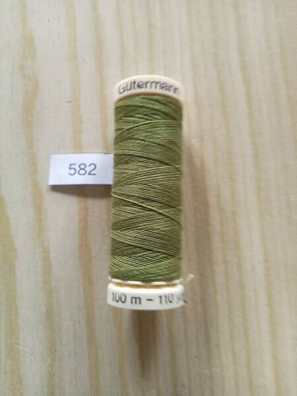 Fil Guterman pour tout coudre - 100 m - Vert N° 582