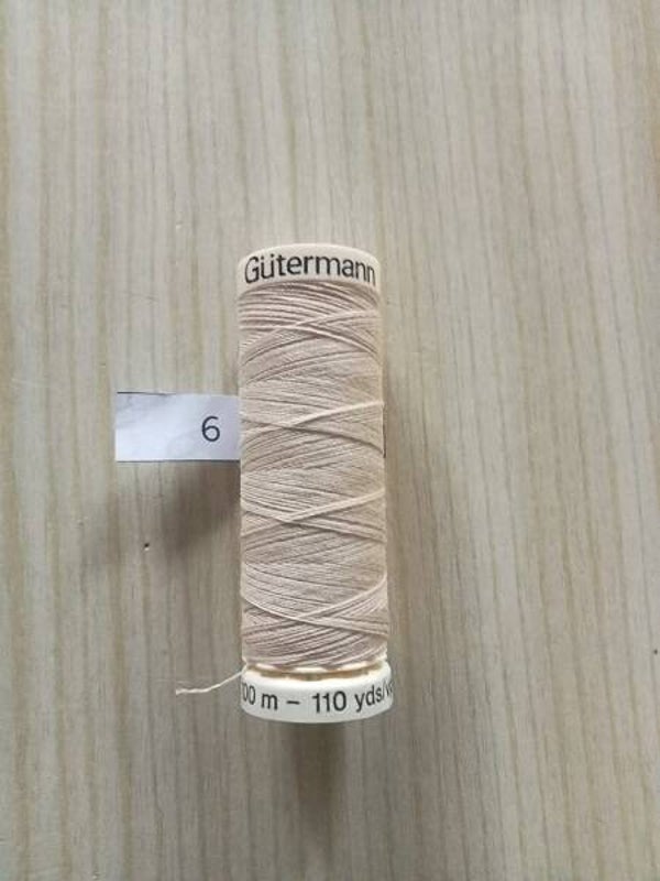 Fil Guterman Jaune/ ocre jaune léger en 100 m