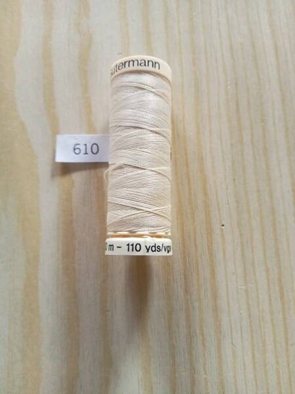 Fil Guterman pour tout coudre - 100 m - Jaune poussin N° 610