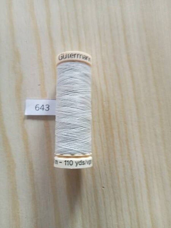 Fil Guterman pour tout coudre - 100 m - Gris clair N° 643