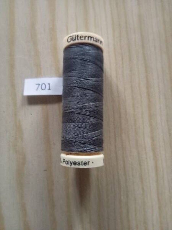 Fil Guterman pour tout coudre - 100 m - Gris moyen N° 701