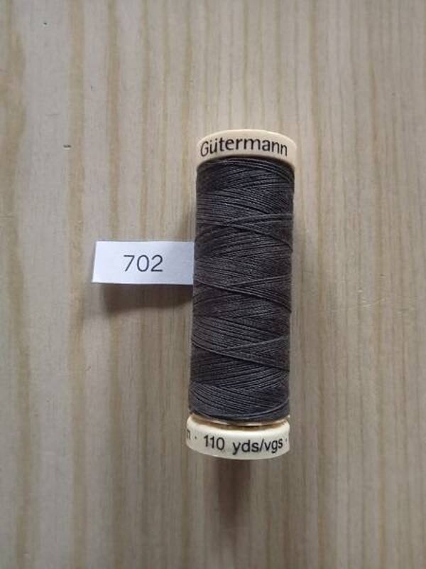 Fil Guterman pour tout coudre - 100 m - Gris anthracite N° 702