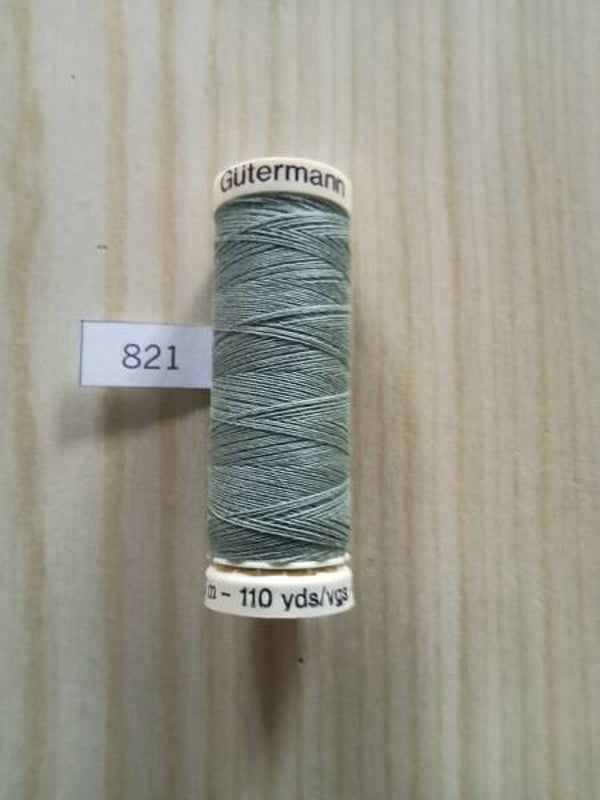 Fil Guterman pour tout coudre - 100 m - Gris vert N° 821