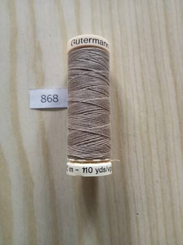 Fil Guterman pour tout coudre - 100 m - Beige moyen N° 868