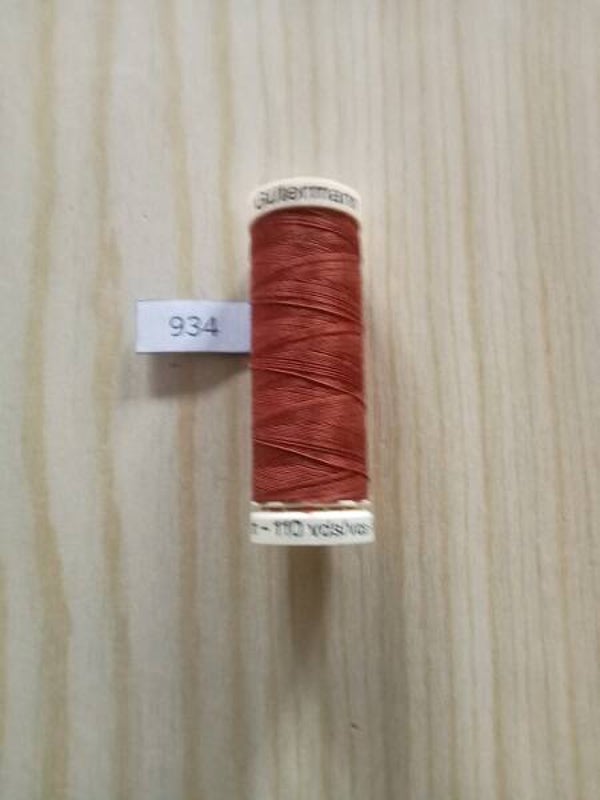Fil Guterman pour tout coudre - 100 m - Rouille N° 934