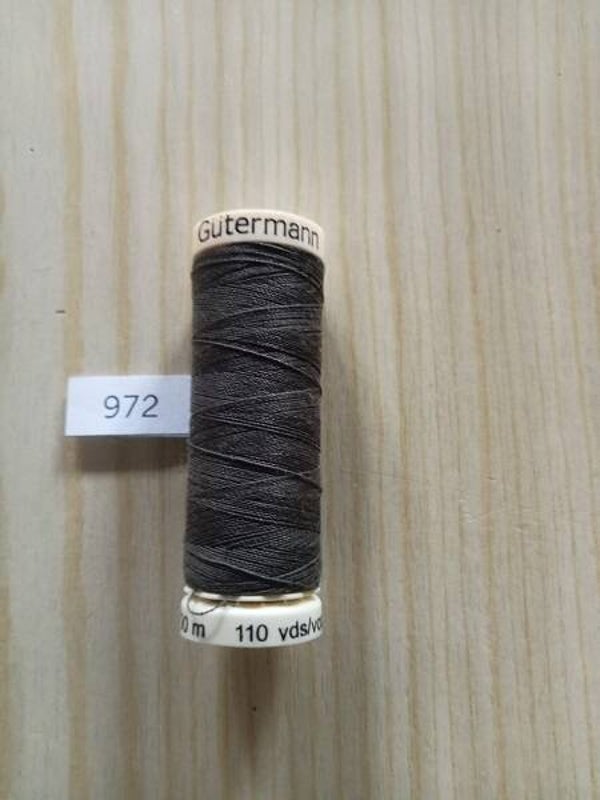 Fil Guterman pour tout coudre - 100 m - Kaki très foncé N° 972