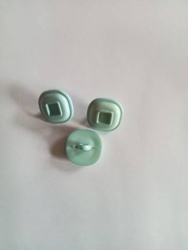 Lot 3 boutons à pied carré Vintage - 18mm - Réf BP43