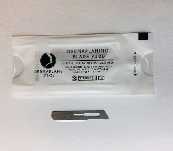 # 10D Dermaplaning Blade 100 stuks