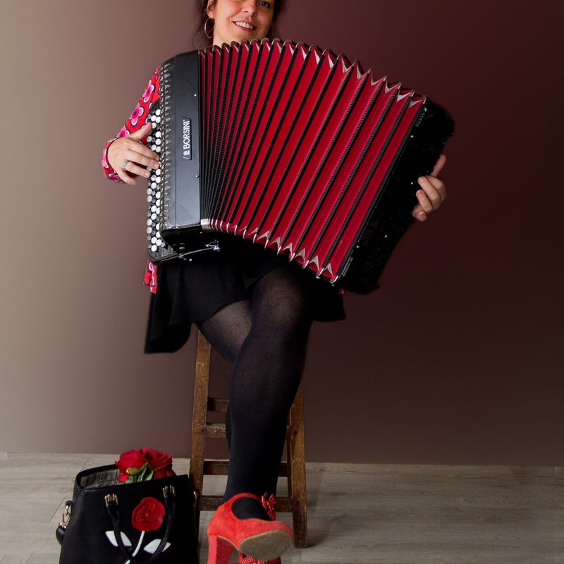 (214) Tine Vandenbussche, accordeon-zang-vertelster