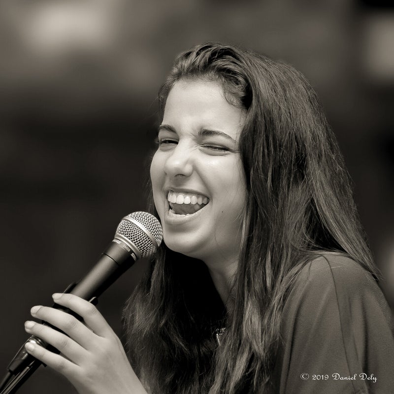 (223) Wienke Van Bouckhaute, zang