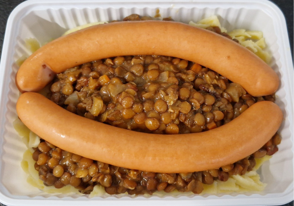Linsen mit Spätzle und Saitenwürstle