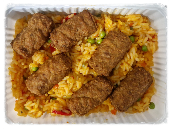 7 Cevapcici auf bunten Djuvec` Reis