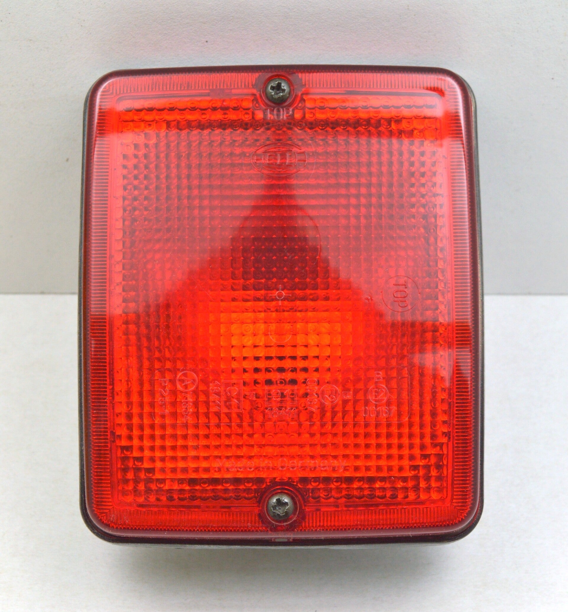 Hella 2NE 005 200-001 rechthoekig rood mistachterlicht universeel