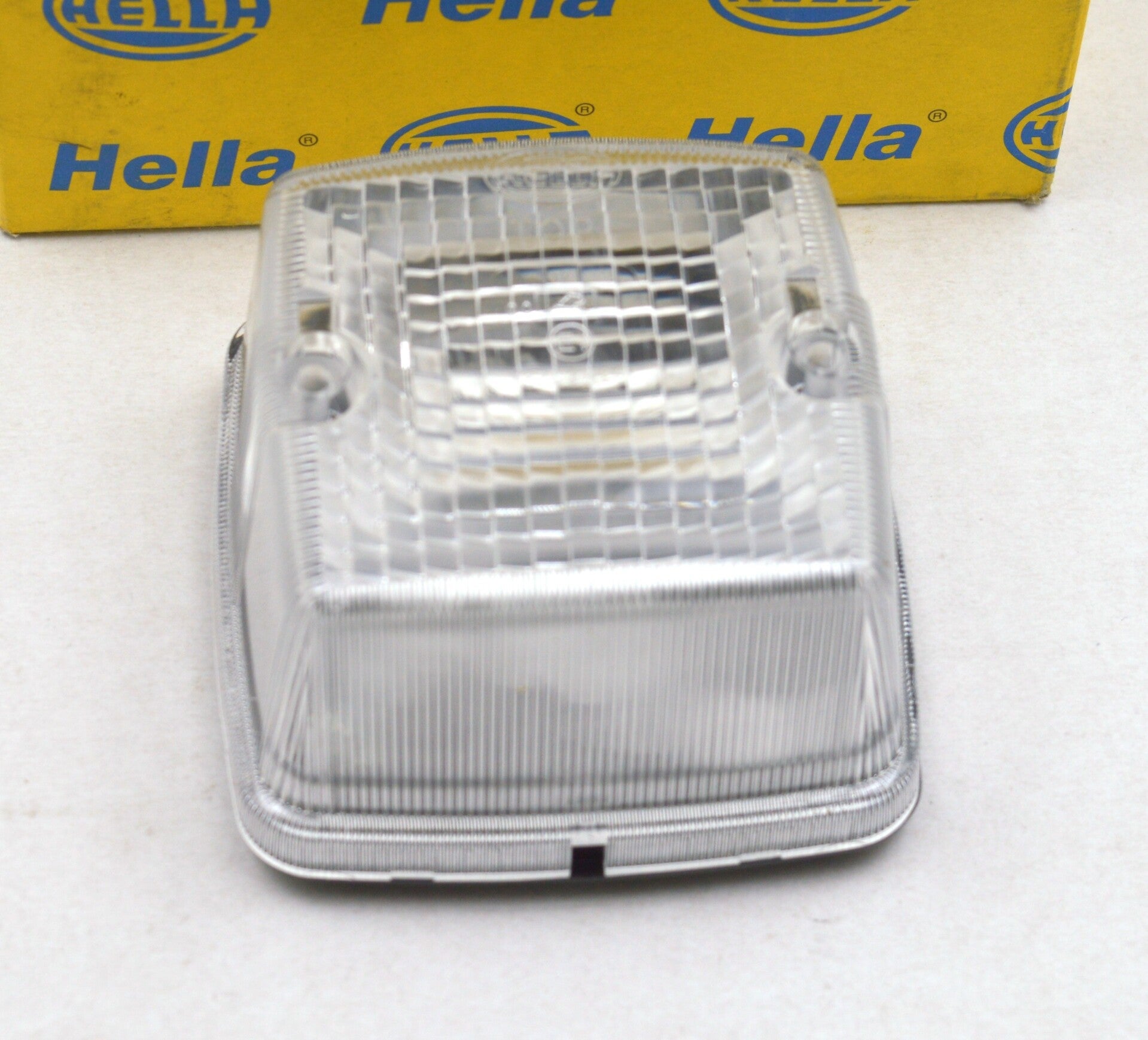 Hella 2ZR 003 014-091 achteruitrijlamp universeel