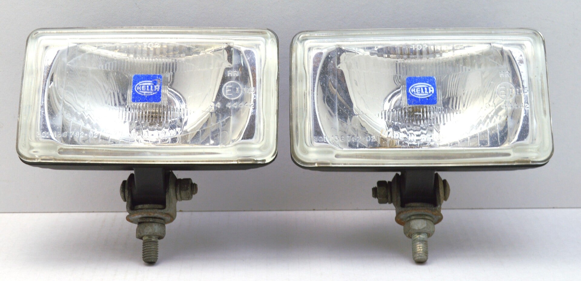set à 2 Hella Comet 450 verstralers schijnwerpers