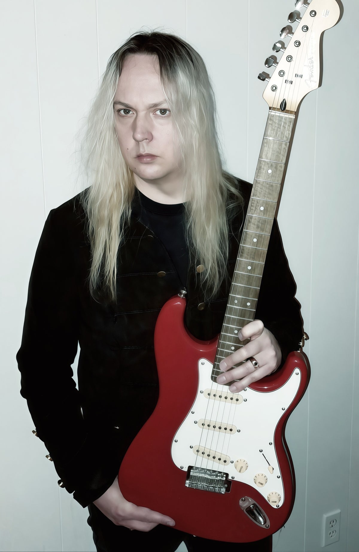 TOBY KNAPP GUITARIST