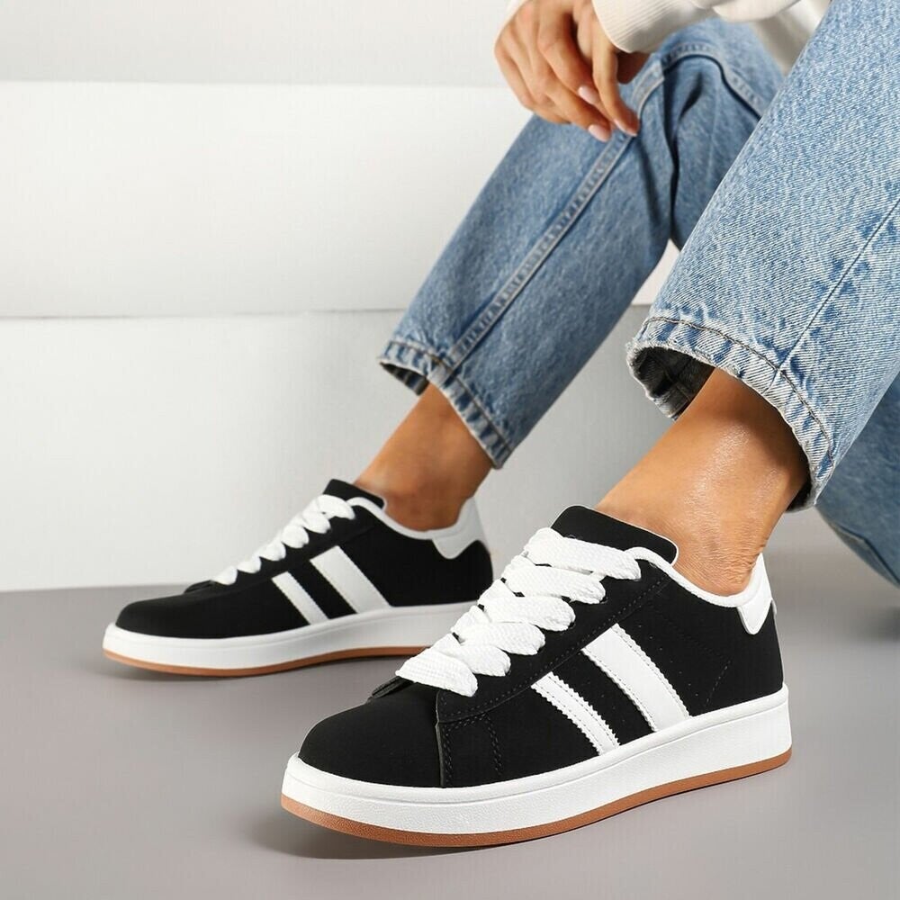 Court sneaker