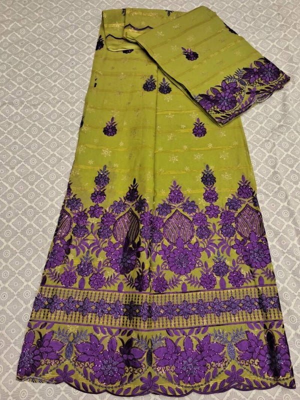 Tissus brillant brodé