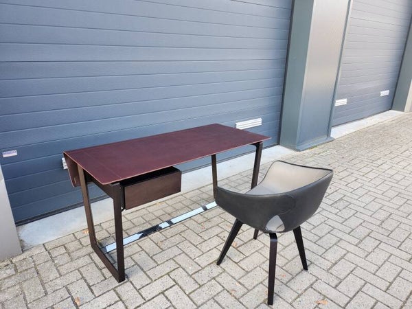 Poltrona Frau - Fred bureau + Ginger bureaustoel (swivel)