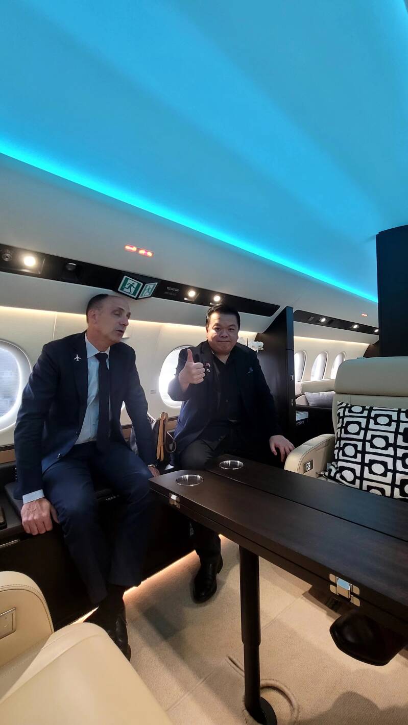 Special visit of Mr. Jerome Desmazures, Director - Northeast Asia at Dassault Falcon Jet in Shanghai
