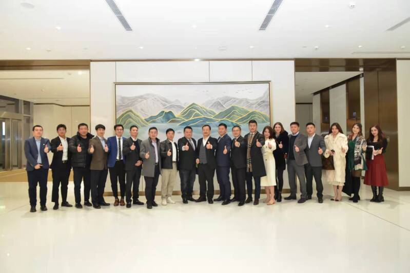 Meeting between the Quebec Industrial Parks Corporation and the Shanghai Fujian Commerce Chamber