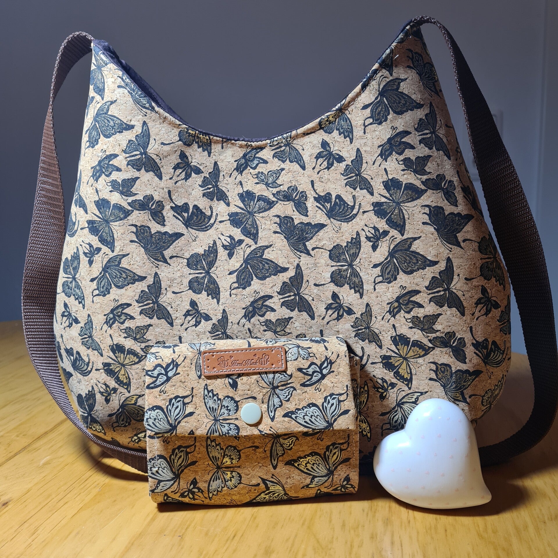 Schultertasche im fröhlichen Schmetterling Design – Nachhaltig und stilvoll