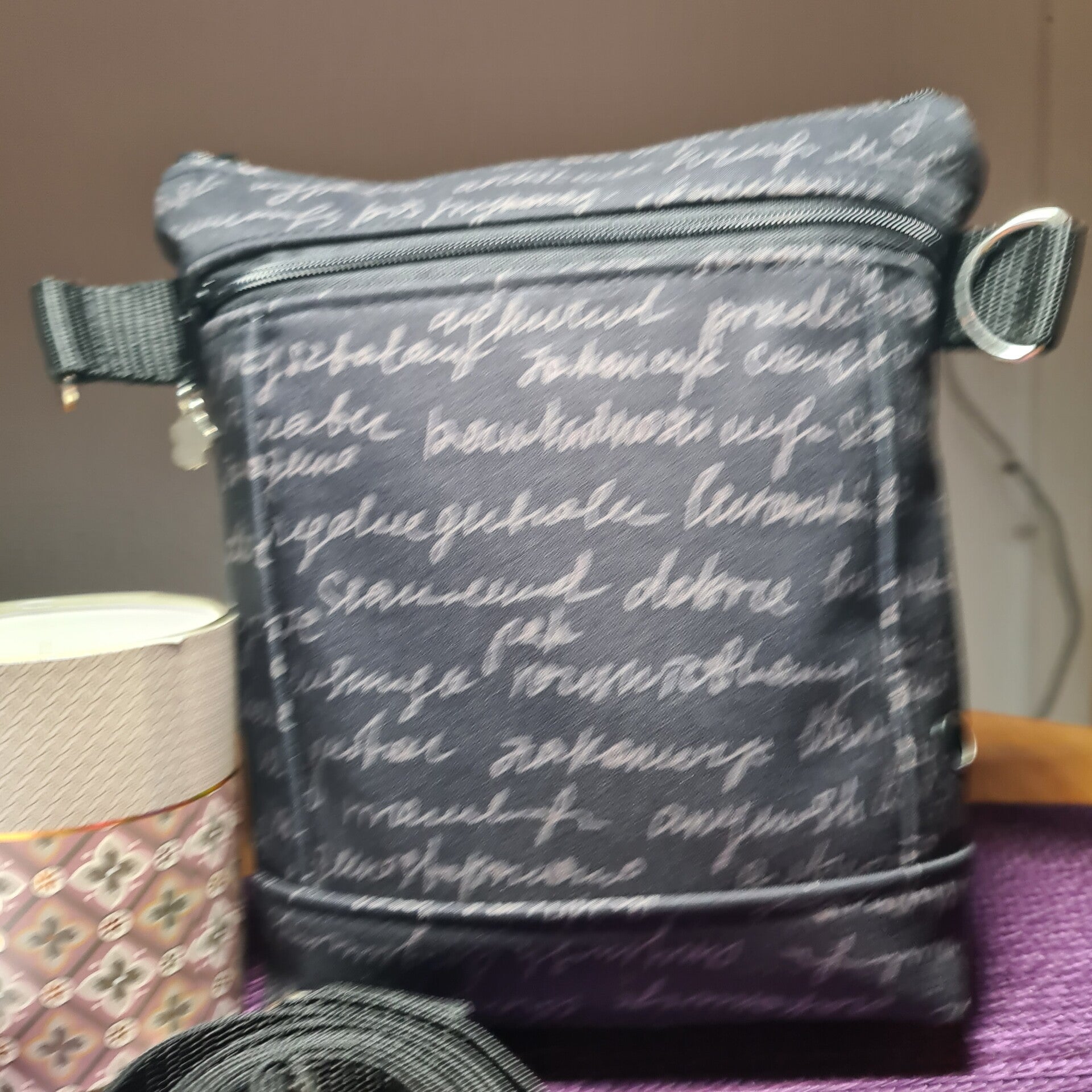 Gassitasche Gassitasche, Schrift, Crossbody bag Lailabag Softshell
