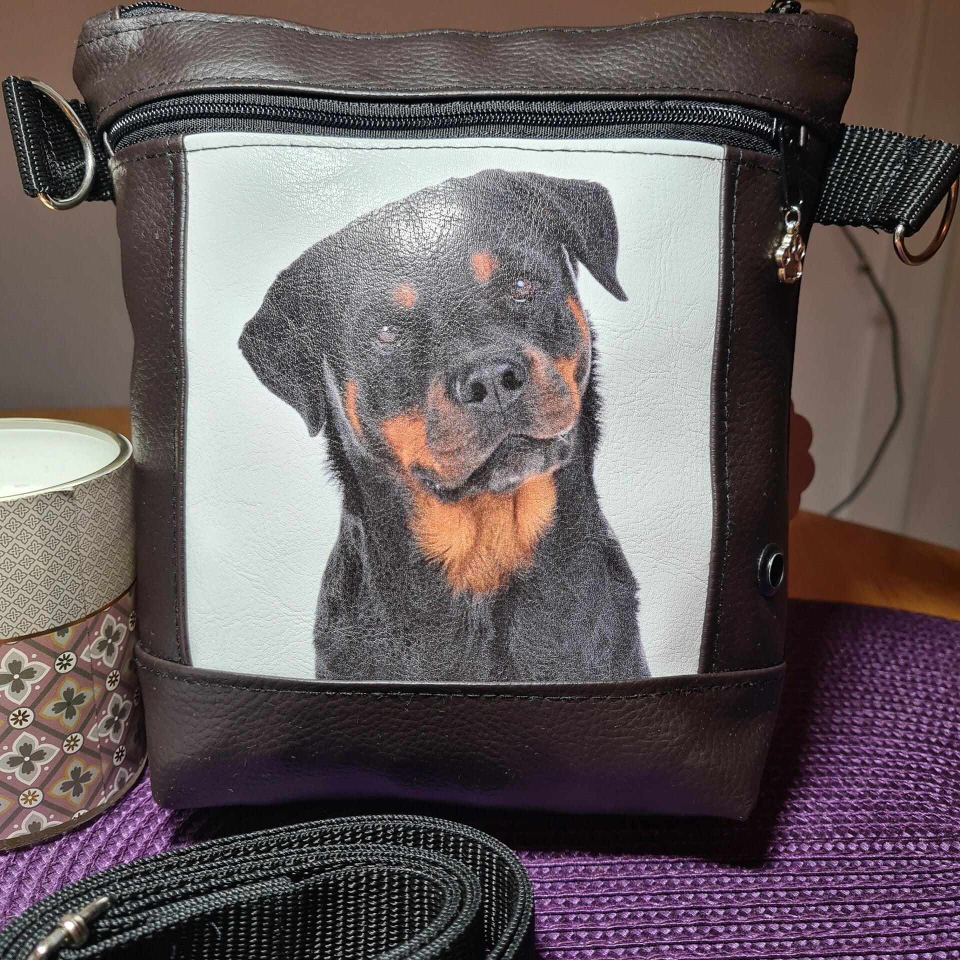 Praktische Gassitasche/Gürteltasche/Schultertasche für den Spaziergang mit Hund