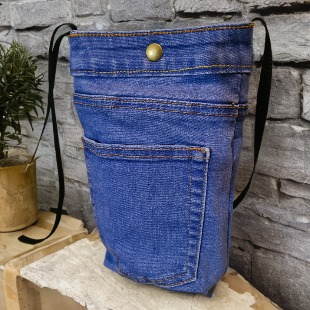 Upcycling Jeanstasche – Nachhaltige Umhängetasche aus recycelter Jeans