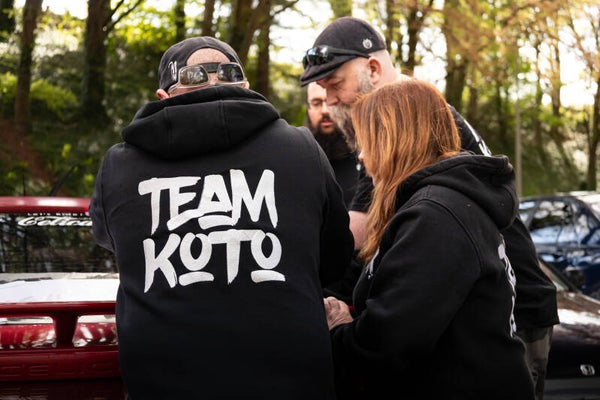 Sweat Noir Team Koto Brodé blanc