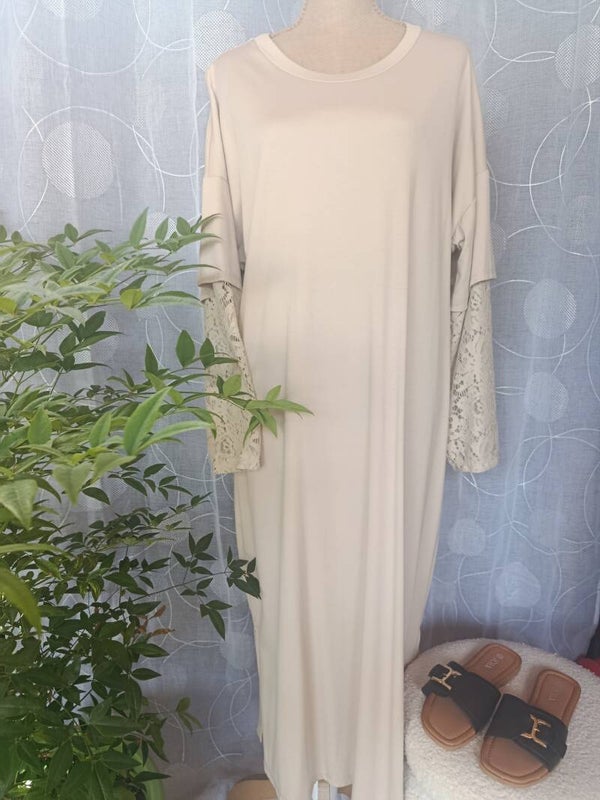 Robe avec dentelle