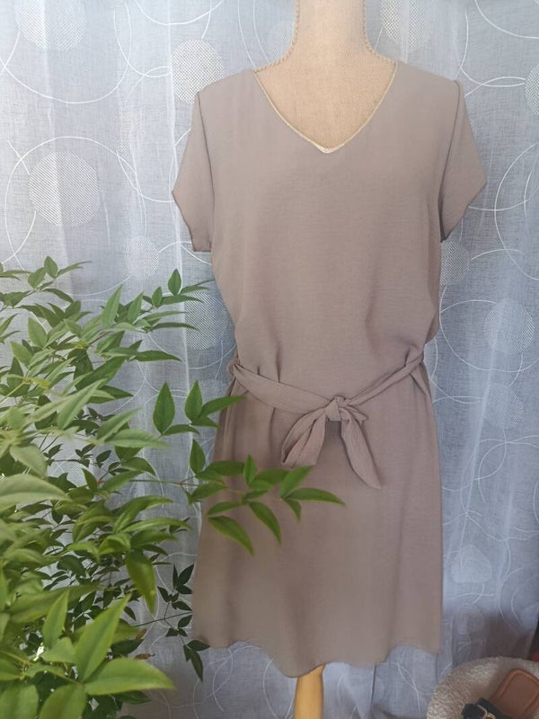 Robe courte taupe