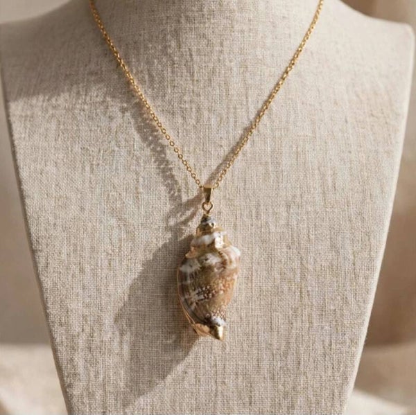Gold necklace Shell