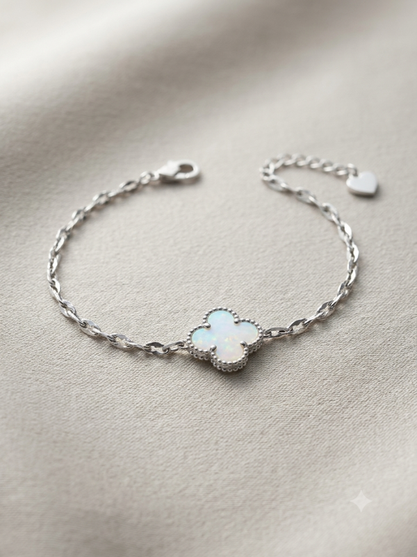 Bracelet clover white shell