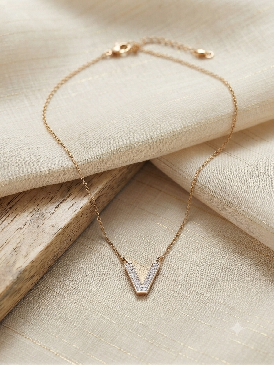 Necklace V gold