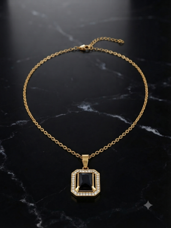 Necklace black chic gold