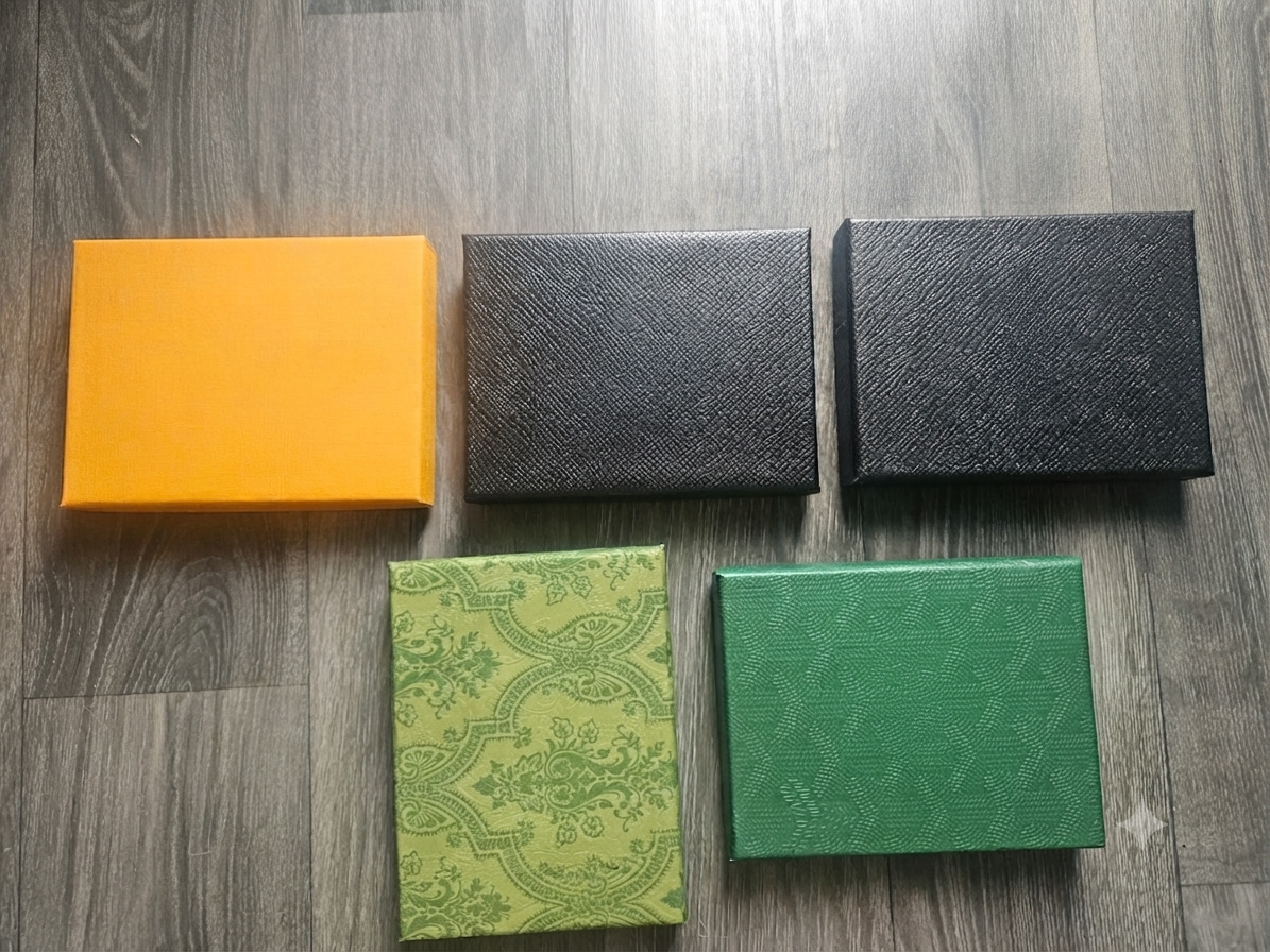 Cardholder box