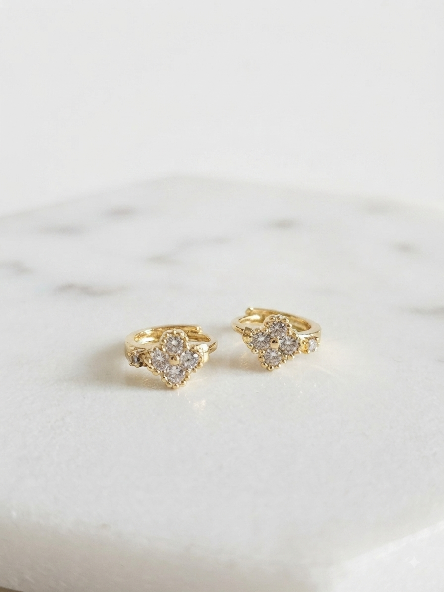Earrings sparkling clover