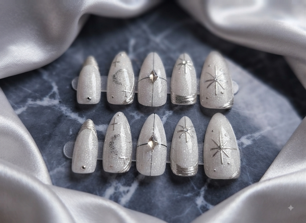 Press on nails Skies