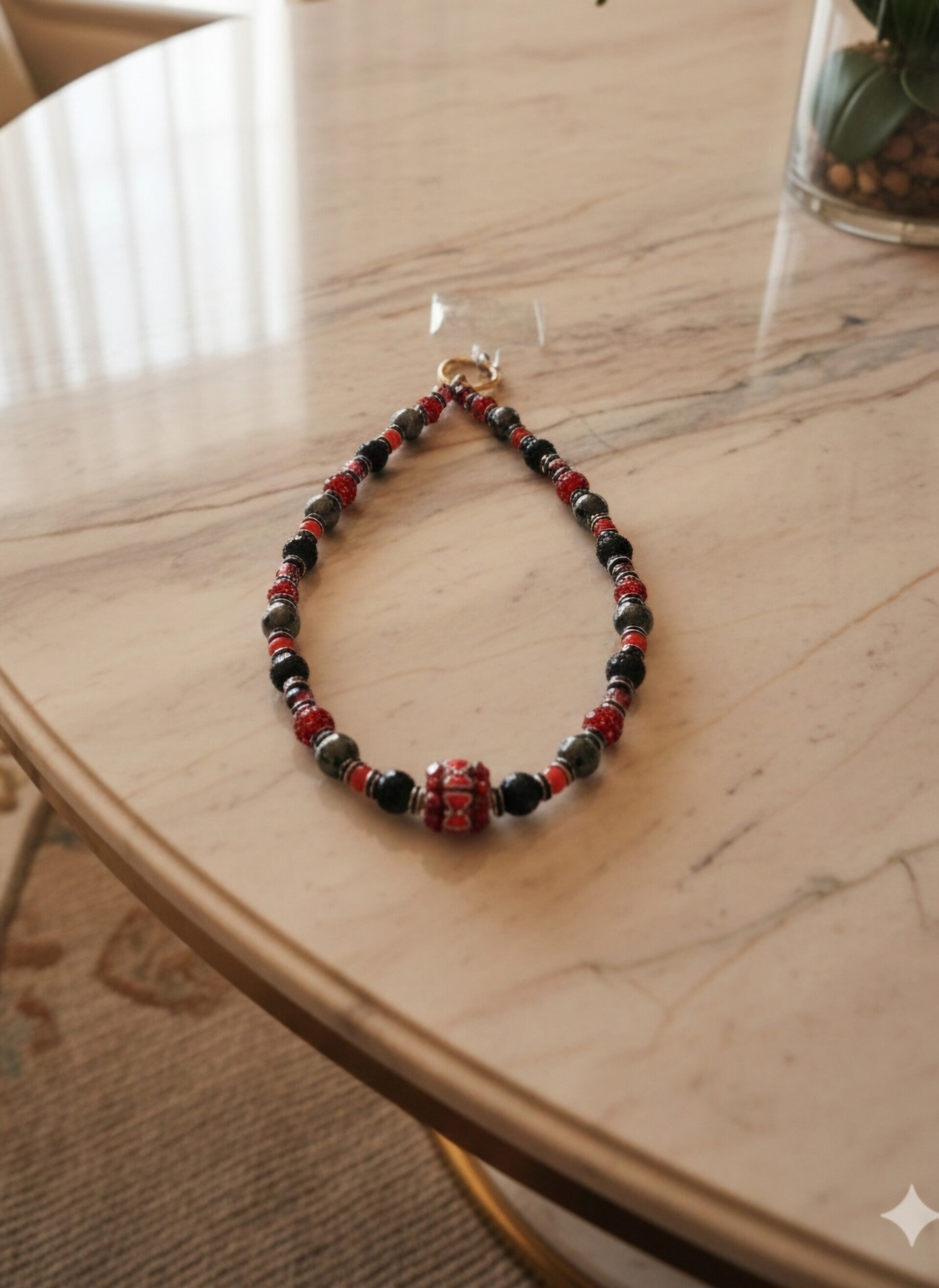 Handmade Phone Cord / Wristlet Rouge Noir large