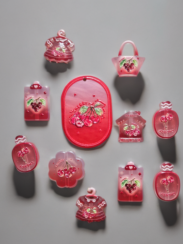Irregular beads set cherry