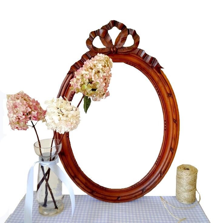N 26 French Oval Mirror Frame 1000  grs