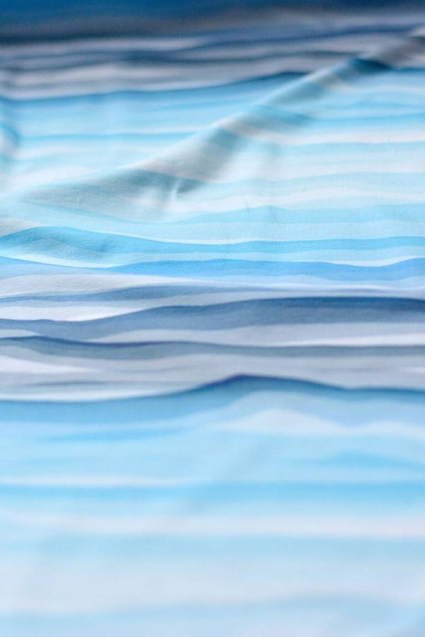 15,90EUR/m Jersey Wavy Stripes von Lycklig Design in blau