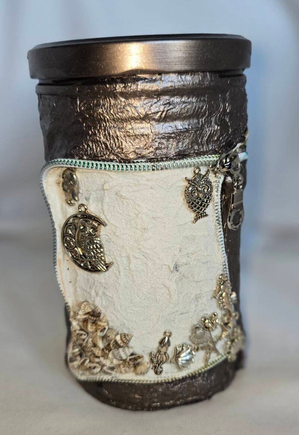 Schraubglas mit  Sand und Muscheln