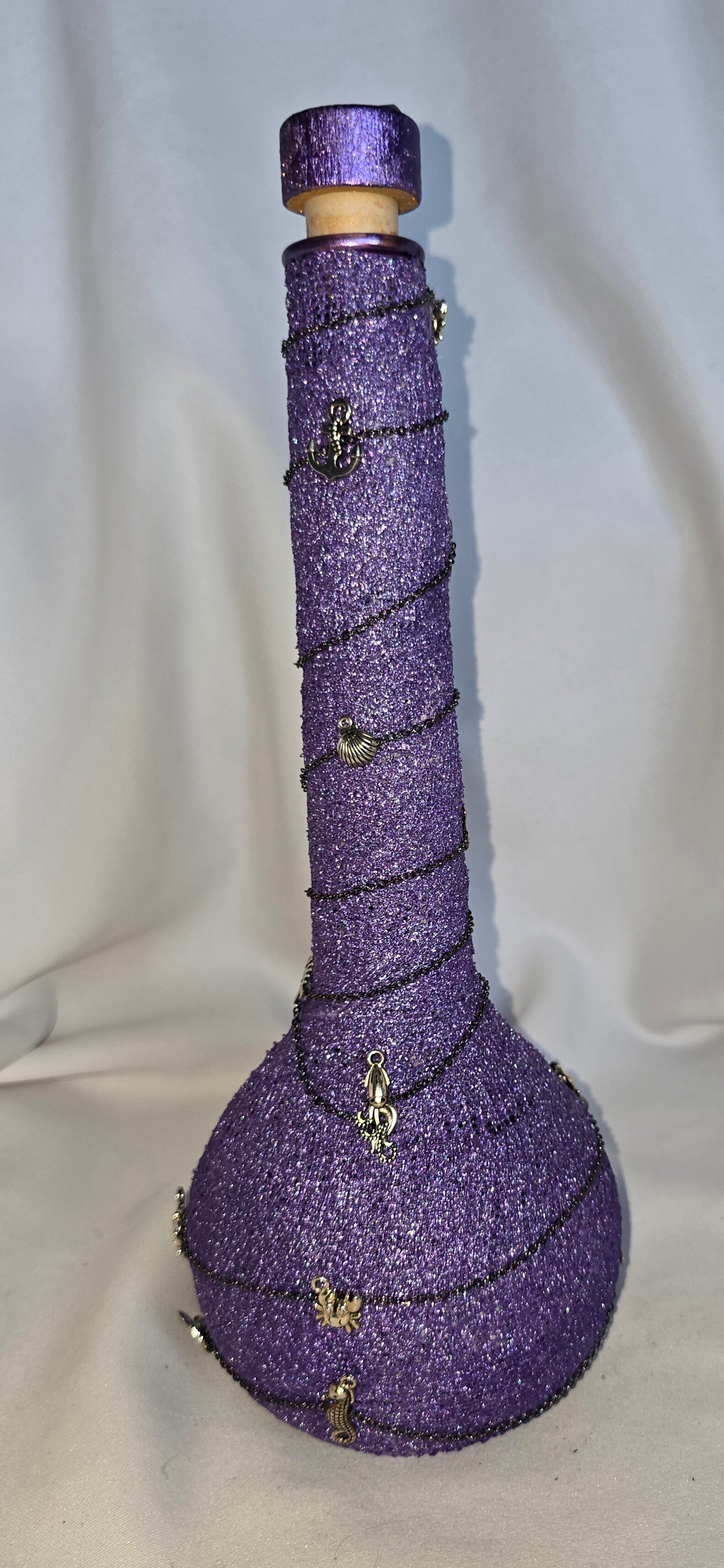 Aladdin-Flasche violett, bandagiert