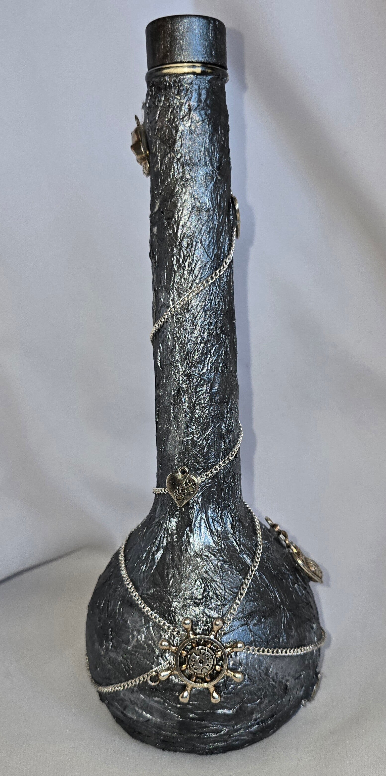 Aladdin-Flasche mit versilbertem Kettchen