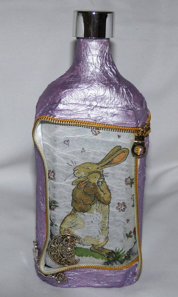 Flasche mit Liebeshase