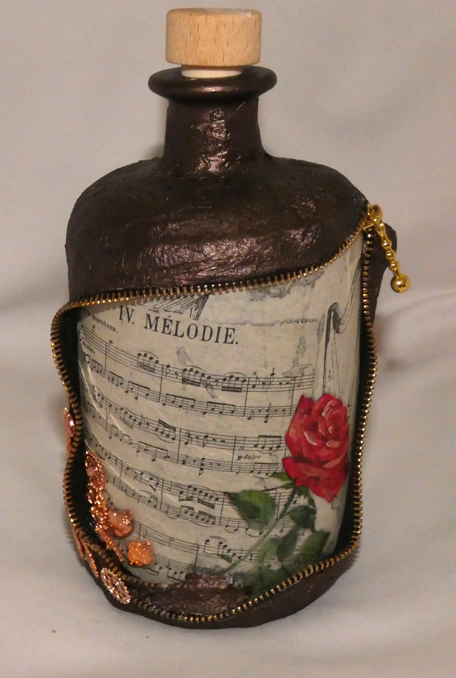 Bauchflasche mit Rosen-Motiv (LED möglich)